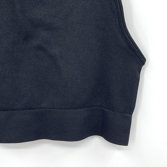 BABATON Silhouette Seamless Cropped Tank - Picture 3 of 4